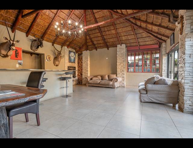 5 BEDROOM HOUSE FOR SALE IN BRACKENHURST